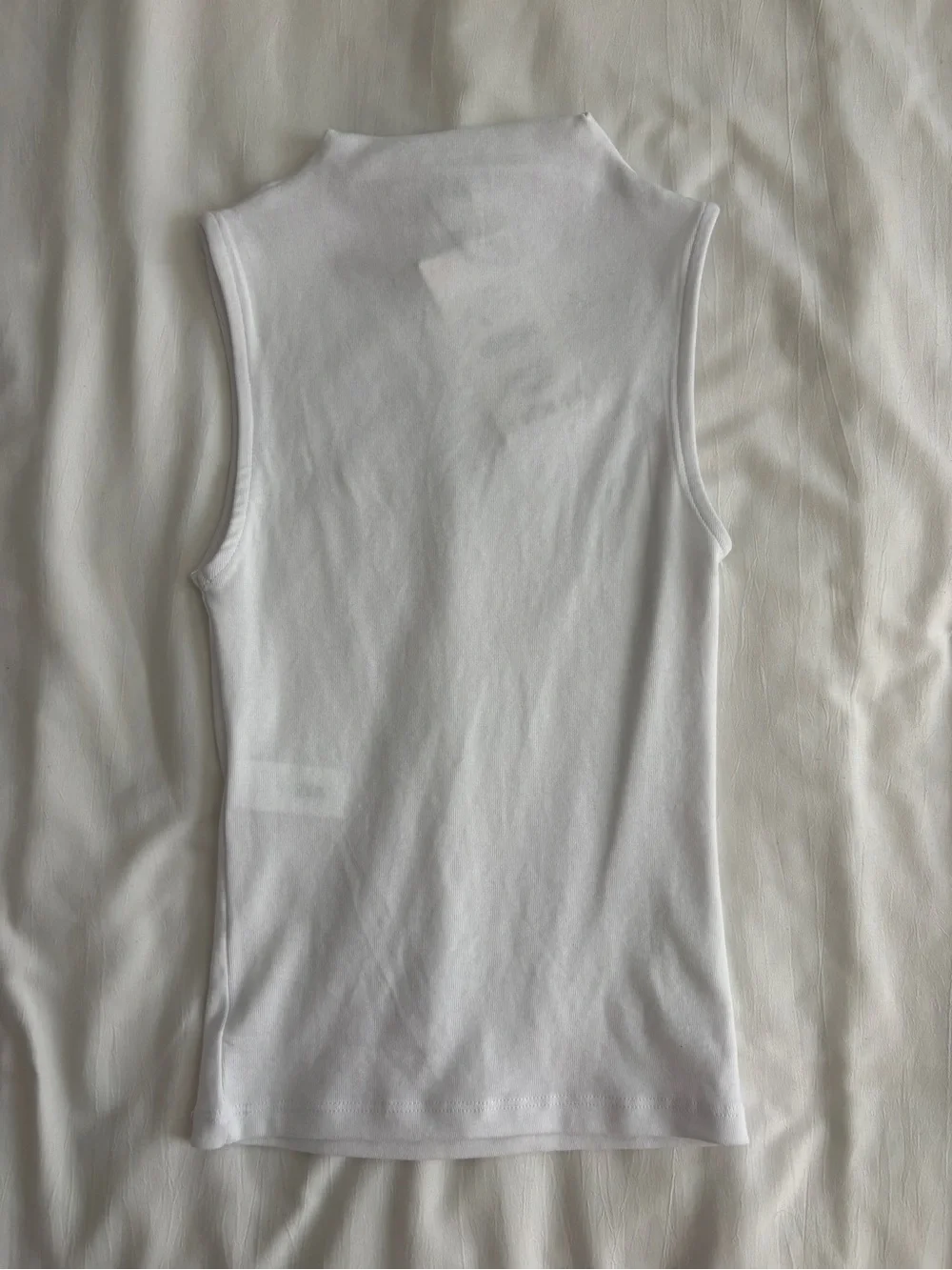Zara Sleeveless White Crewneck Tank Top - Small - Picture 6 of 6